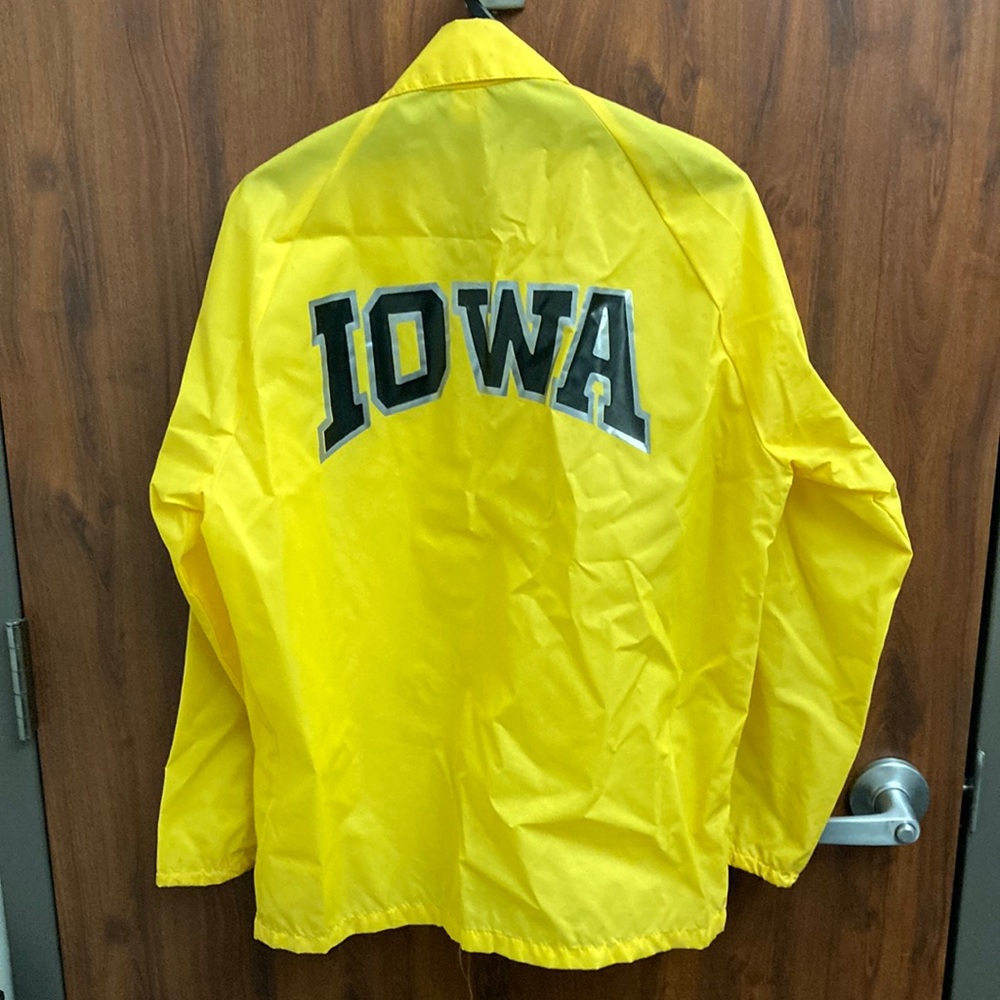 Vintage Iowa Hawkeyes Button up Rain Jacket